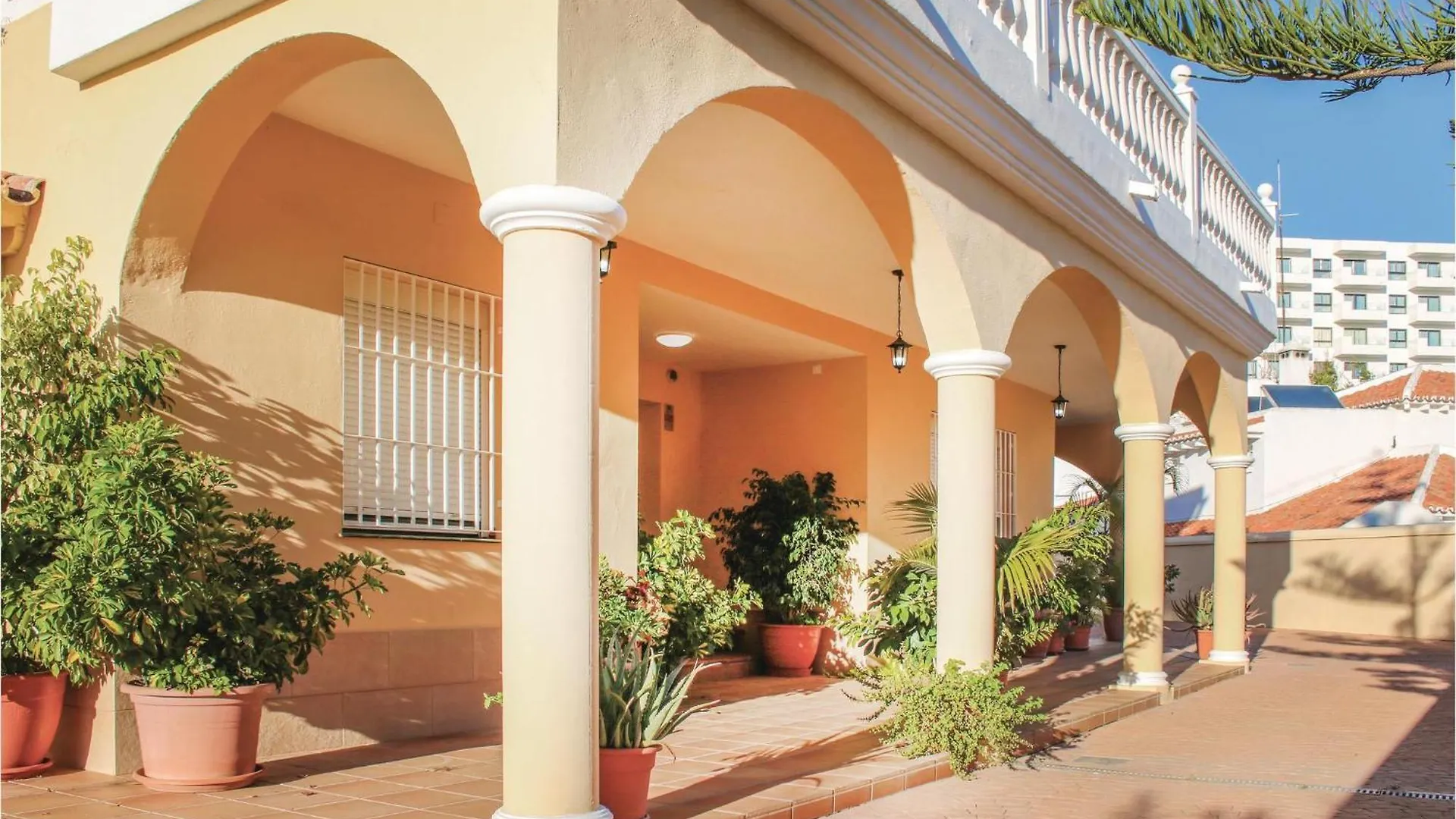 Gorgeous Home In Benalmadena With Wifi