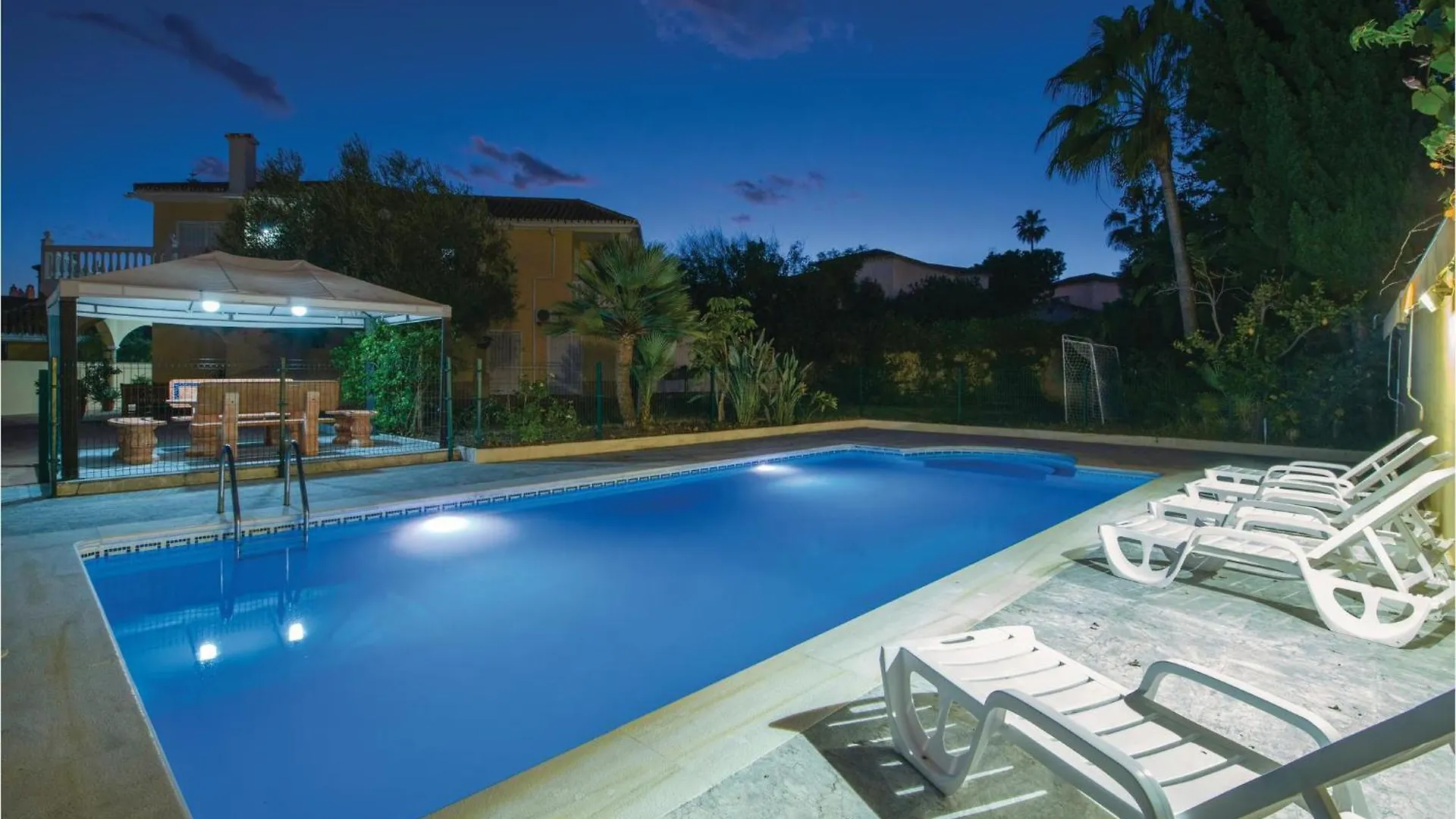 Gorgeous Home In Benalmadena With Wifi 0*,  Espanha